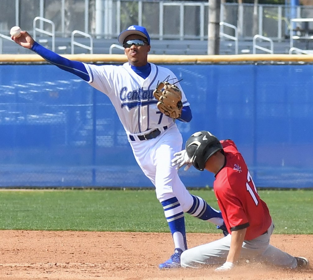 Culver City baseball gets off on the right foot